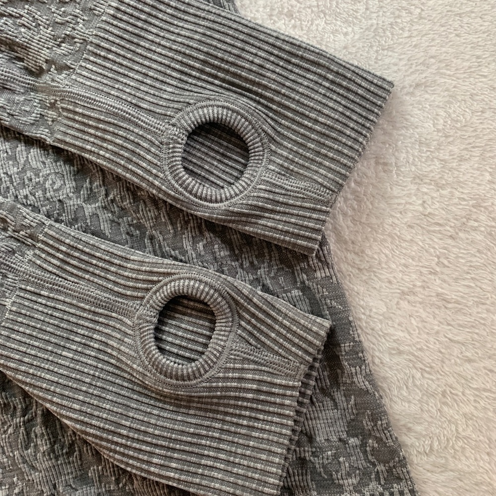 Lululemon Rest Less Pullover - Picture 4 of 12